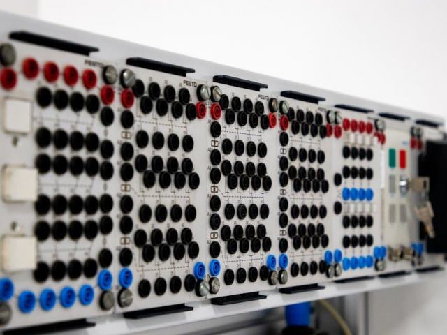 Appareillage interrupteur radiocommande legrand celaine