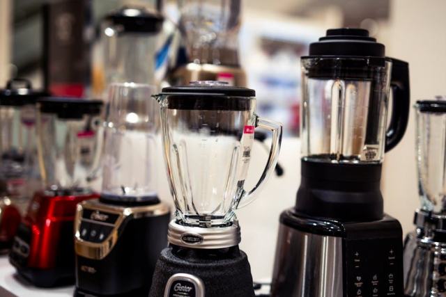 Philips Plunge LED IP44 2700K - applique miroir salle de bain